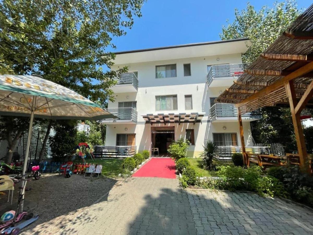 Aparthotel Vila Tufi Velipojë Esterno foto