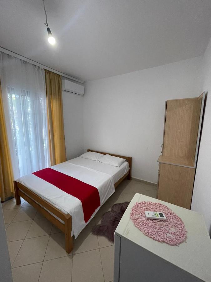Aparthotel Vila Tufi Velipojë Esterno foto