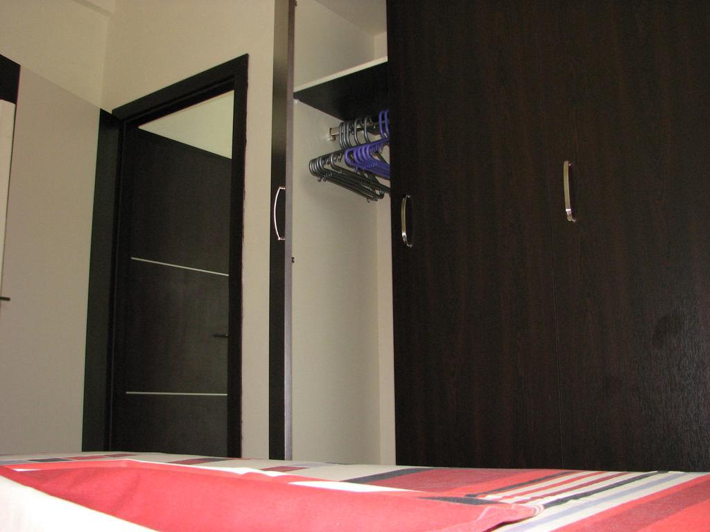 Aparthotel Vila Tufi Velipojë Esterno foto