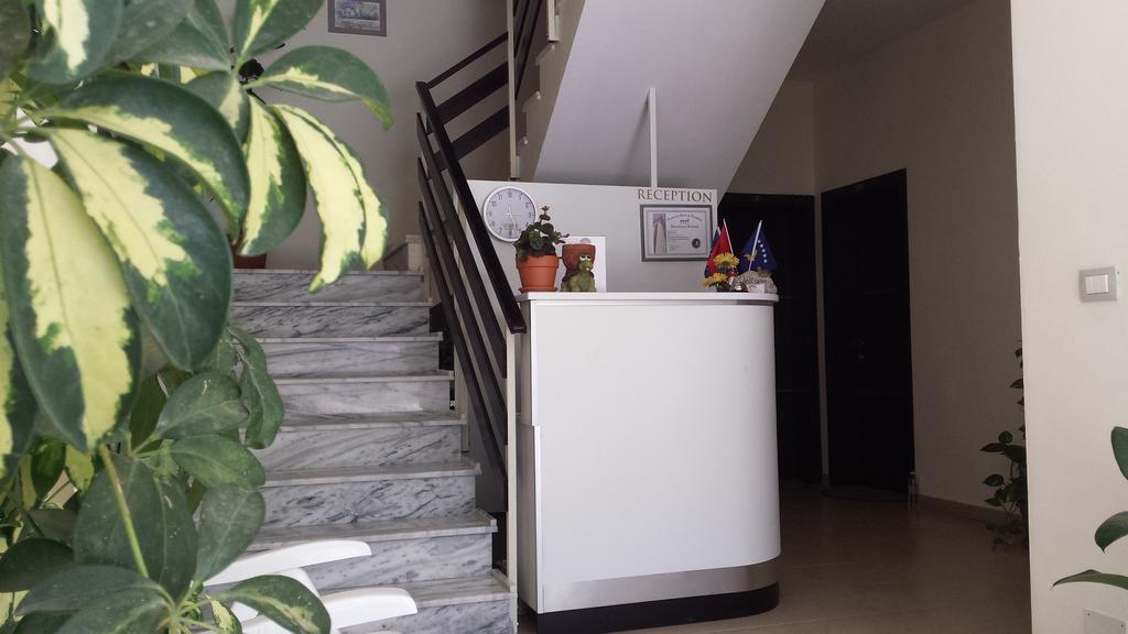 Aparthotel Vila Tufi Velipojë Esterno foto