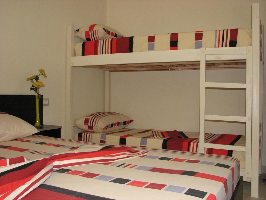 Aparthotel Vila Tufi Velipojë Esterno foto