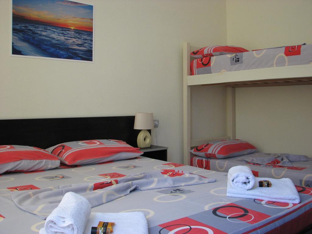 Aparthotel Vila Tufi Velipojë Esterno foto