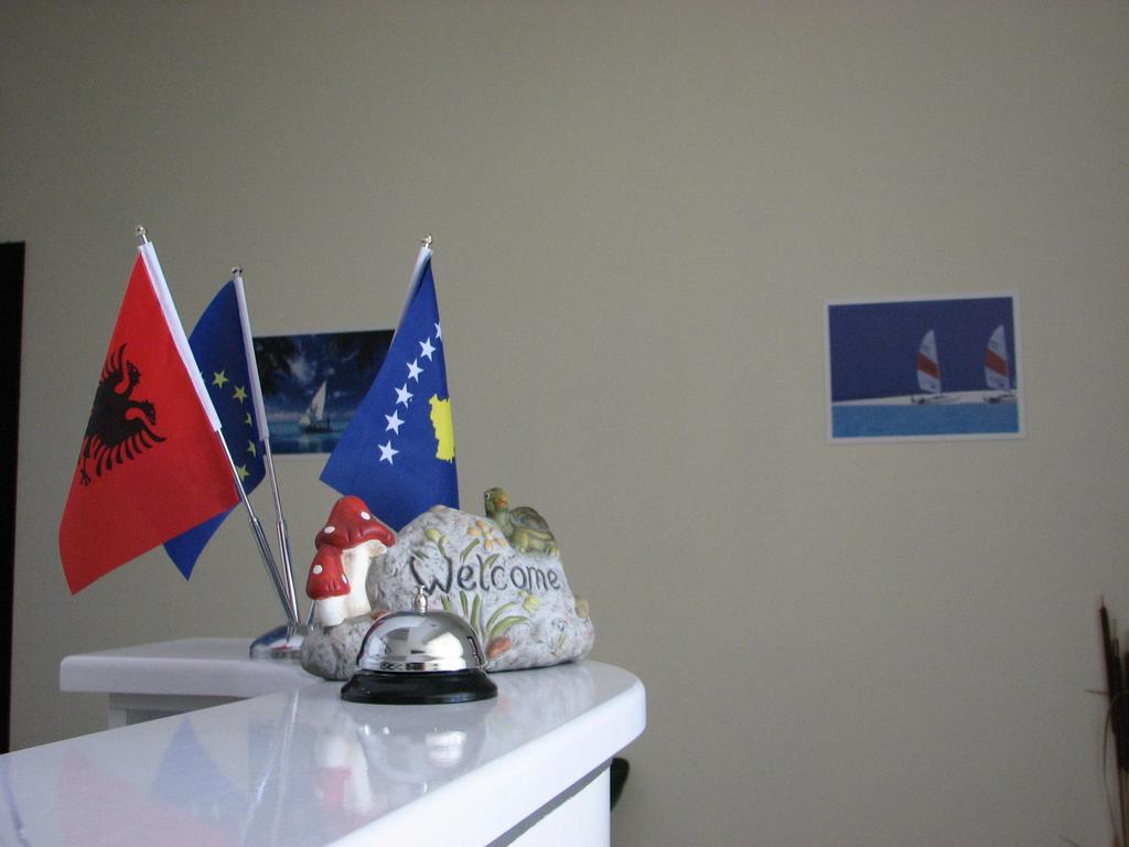 Aparthotel Vila Tufi Velipojë Esterno foto