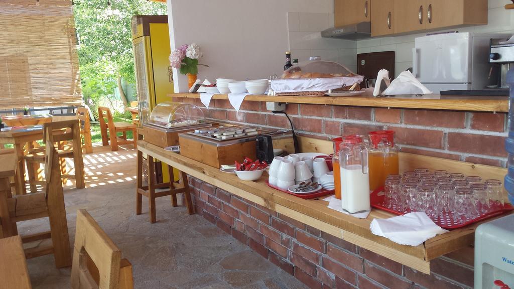 Aparthotel Vila Tufi Velipojë Esterno foto