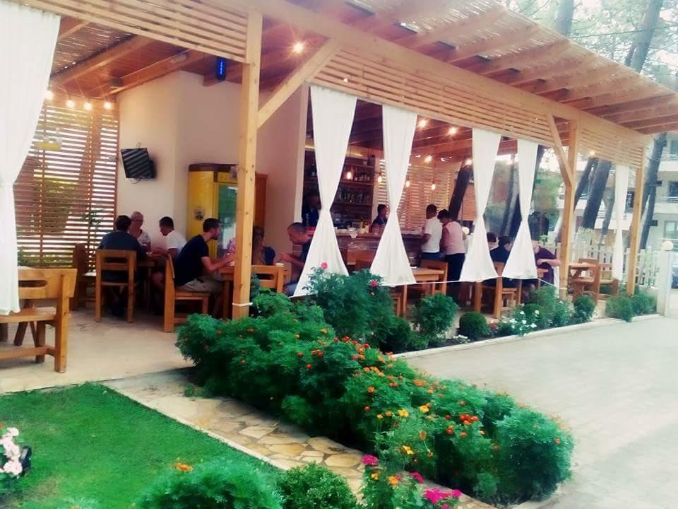 Aparthotel Vila Tufi Velipojë Esterno foto