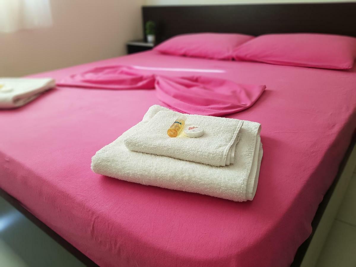 Aparthotel Vila Tufi Velipojë Esterno foto
